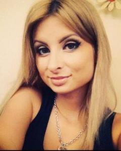 Woman, 32. MelanyLefler4