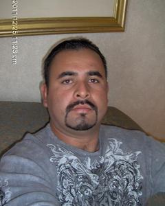 Man, 40. golillo