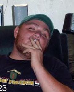 Man, 40. redape