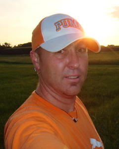 Man, 52. Eekbones