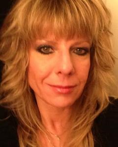 Woman, 54. Reale10