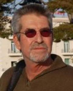 Man, 76. kenstrum