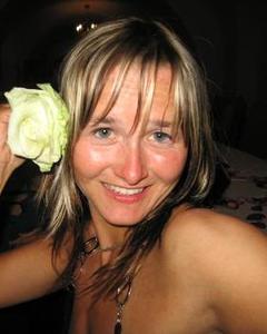 Woman, 43. EmilySM88411