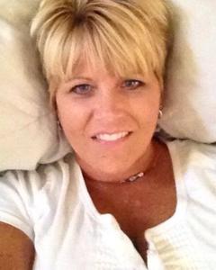 Woman, 56. Sera692177