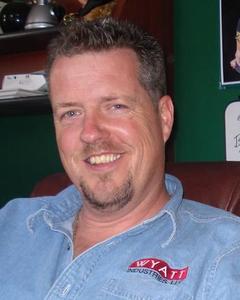 Man, 60. guapo165