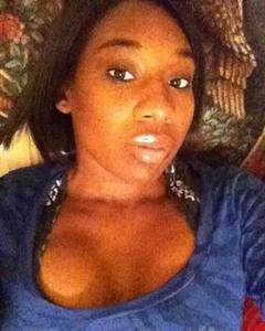 Woman, 32. Laurensoreal