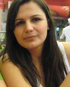 Woman, 43. ke109904