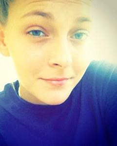Woman, 27. KayLeigh18