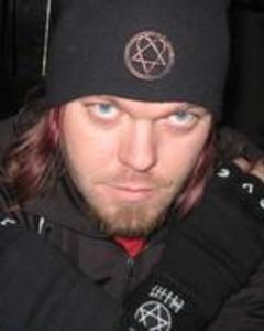Man, 48. drksidedrummer
