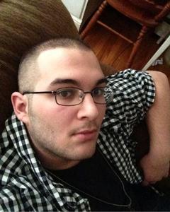 Man, 32. mms12