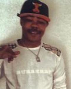 Man, 33. paid_dre