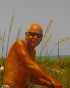 Man, 67. beachballz346