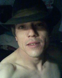 Man, 38. stud350865