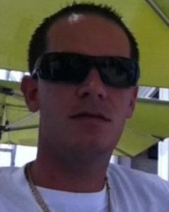 Man, 43. Dom112