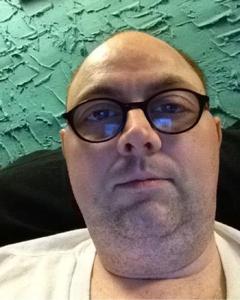 Man, 49. txt8102478300
