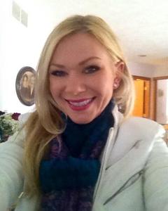 Woman, 47. Adrienne0314