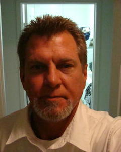 Man, 60. TRAVLNLOVE