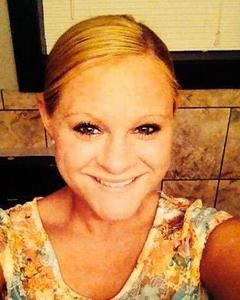 Woman, 39. Strawberryflo