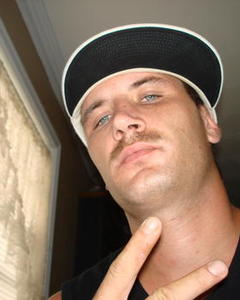 Man, 42. LIL_J034