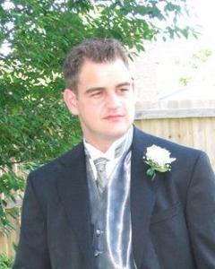 Man, 35. Edward19901401
