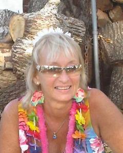 Woman, 74. funny_girl530