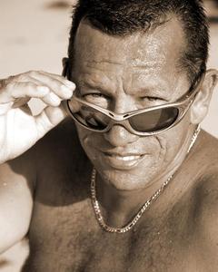 Man, 64. colombiano7125