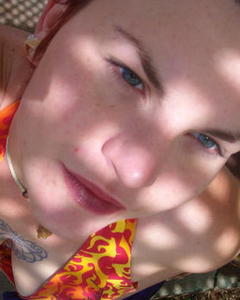 Woman, 44. rastarose
