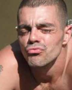 Man, 43. KUNTRYBYZ
