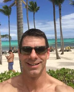 Man, 50. Dishpanhands