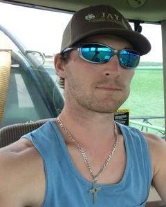 Man, 32. Hunter7564