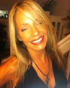 Woman, 57. Allies_gator