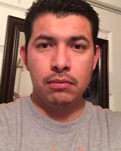 Man, 40. Picacho7535