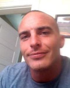 Man, 41. luvage