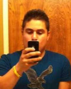Man, 31. carde3804576