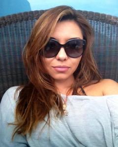 Woman, 41. Jo297465