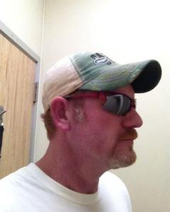 Man, 52. Kenworth1421