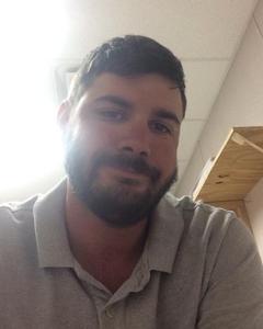 Man, 38. CarpenterD