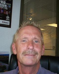 Man, 70. filadog
