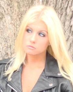 Woman, 40. lavender_blond