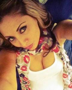 Woman, 38. Adriana93