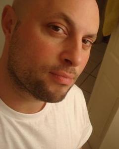 Man, 49. j33g24
