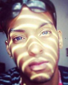 Man, 30. johndgale
