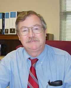 Man, 75. looking1280621