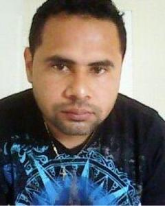 Man, 45. Estevez2000
