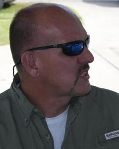 Man, 60. boat4226