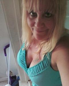 Woman, 60. waiting4u0536