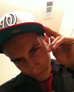 Man, 35. JC2097434