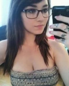 Woman, 35. Garnettdunham2