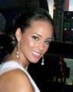 Woman, 44. Lucia10271