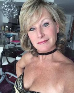 Woman, 67. Prosecco100